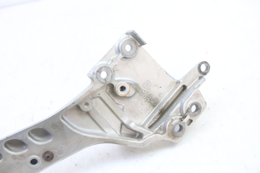photo de LEFT FRONT FOOTREST BRACKET YAMAHA FJR ABS 1300 (2006 - 2012) - Checked used part