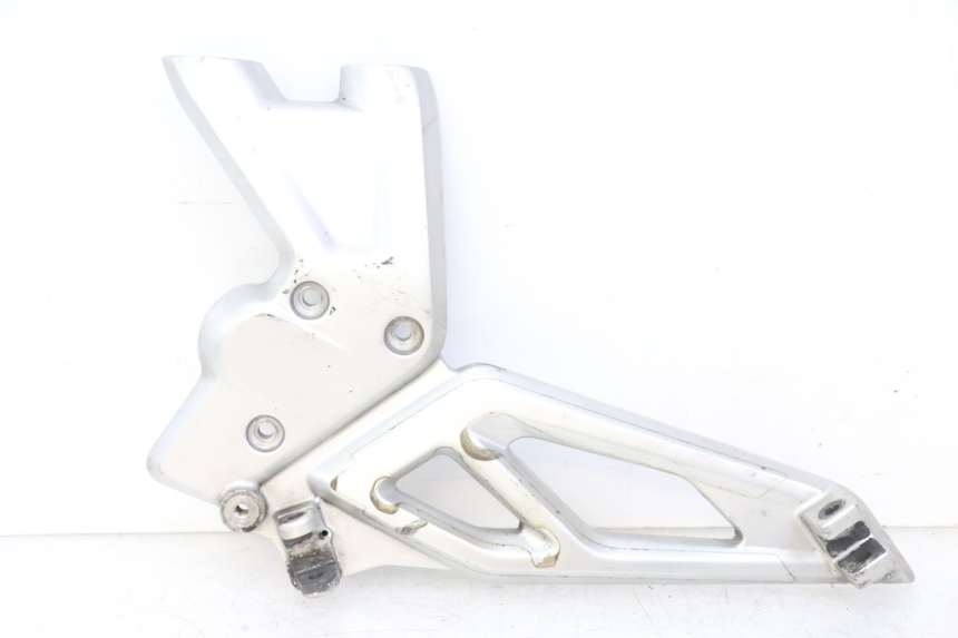 photo de FRONT LEFT FOOTREST MOUNT BMW G310 R 310 (2016 - 2020) - Main view