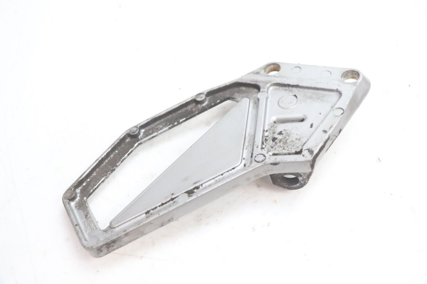 photo de FRONT LEFT FOOTREST MOUNT KAWASAKI GPX F ZX750F 750 (1986 - 1990) - Zoom on usage condition