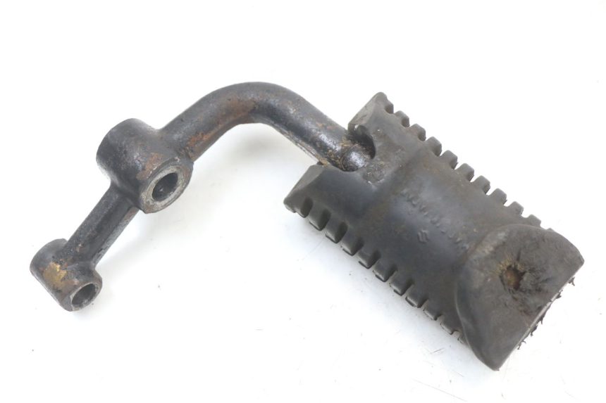 photo de FRONT LEFT FOOTREST MOUNT SUZUKI GSX E 250 (1982 - 1983) - Technical close-up
