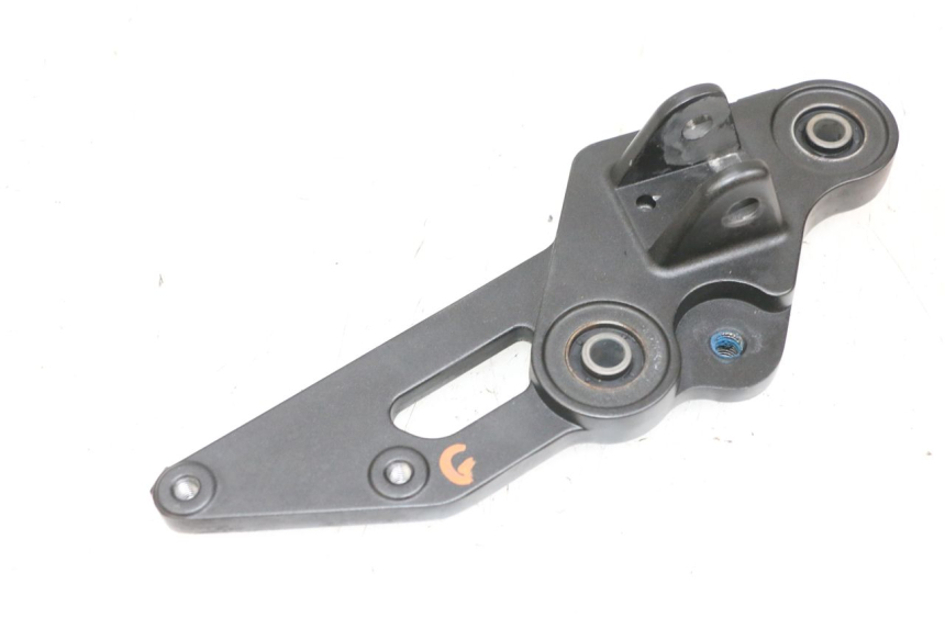 photo de FRONT LEFT FOOTREST MOUNT YAMAHA MT-07 MT07 ABS 700 (2018 - 2020) - Main view