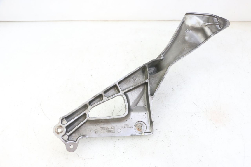 photo de FRONT LEFT FOOTREST MOUNT HONDA NTV DEAUVILLE ABS 700 (2007 - 2016) - Technical close-up