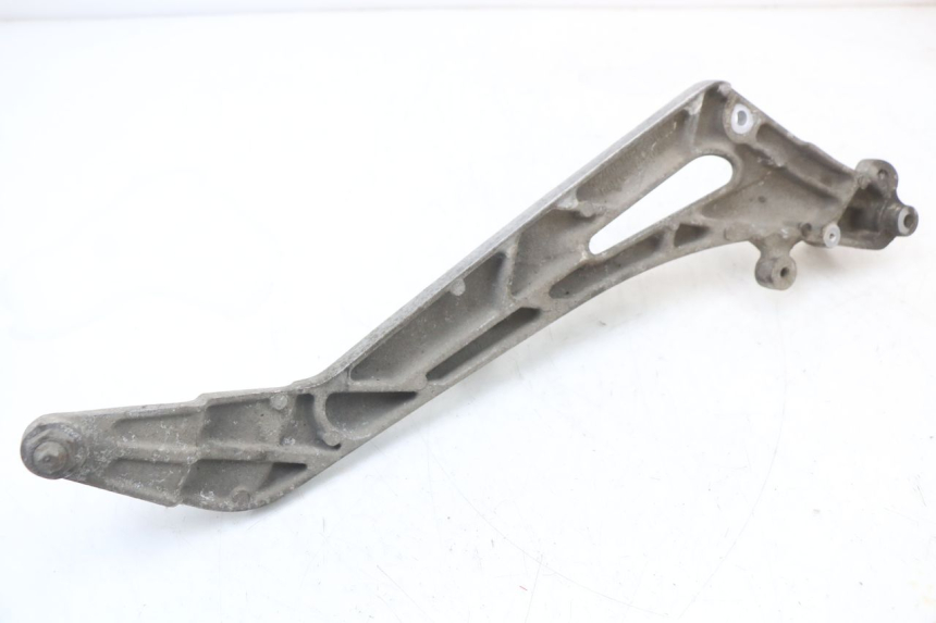 photo de LEFT FRONT FOOTREST BRACKET HONDA NTV DEAUVILLE 650 (1998 - 2001) - Technical close-up