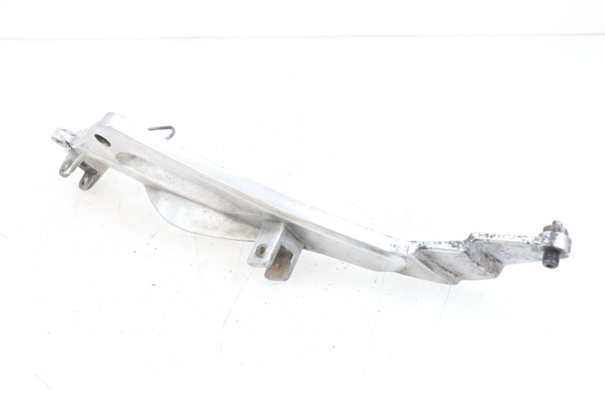 photo de LEFT FRONT FOOTREST BRACKET HONDA NTV DEAUVILLE 650 (1998 - 2001) - Additional view of the item