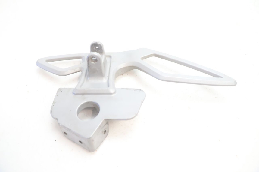 photo de FRONT LEFT FOOTREST MOUNT CAN-AM SPYDER RS 1000 (2008 - 2012) - Product overview