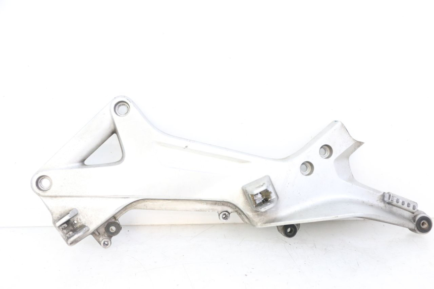 photo de FRONT LEFT FOOTREST MOUNT HONDA ST PAN EUROPEAN 1300 (2002 - 2013) - Main view