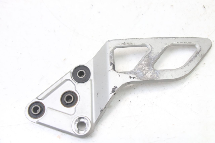 photo de FRONT LEFT FOOTREST MOUNT SUZUKI GSX F GSXF 650 (2007 - 2015) - Main view