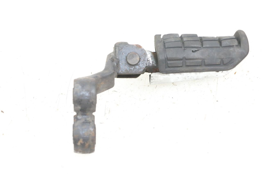 photo de FRONT LEFT FOOTREST MOUNT YAMAHA XJ F 900 (1983 - 1994) - Technical close-up