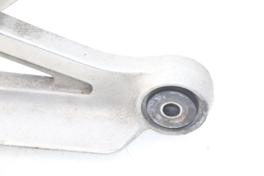 photo de FRONT LEFT FOOTREST MOUNT YAMAHA XJ600 XJ DIVERSION 600 (1992 - 1997) - Product overview