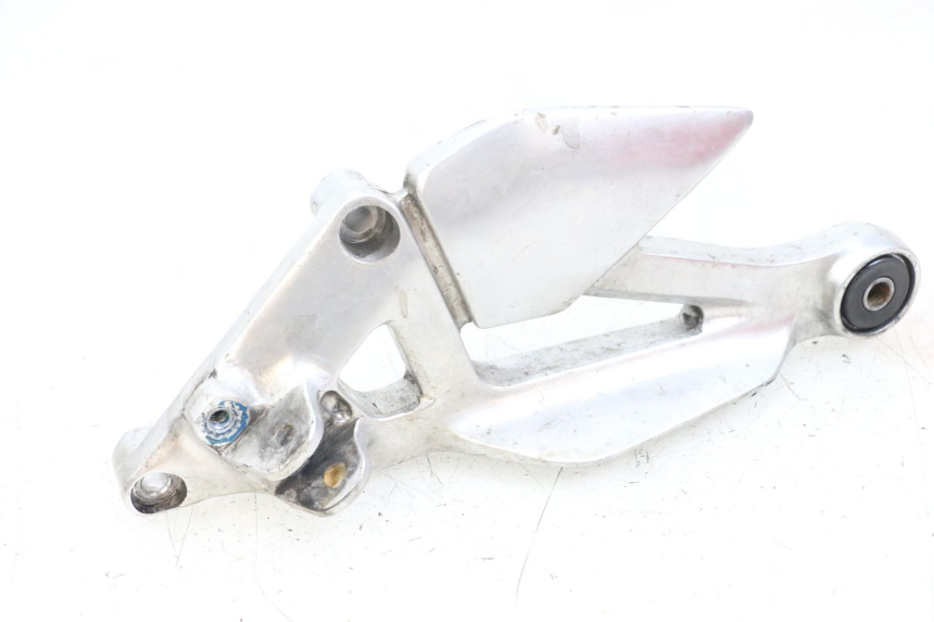 photo de FRONT LEFT FOOTREST MOUNT YAMAHA XJS DIVERSION 600 (1997 - 1999) - Main view
