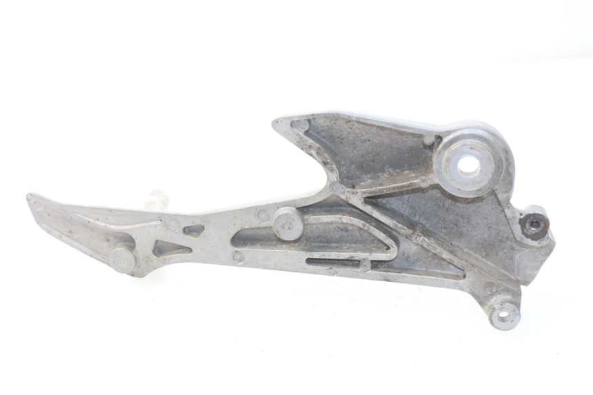 photo de FRONT LEFT FOOTREST MOUNT HONDA XLV VARADERO 125 (2000 - 2006) - Component detail