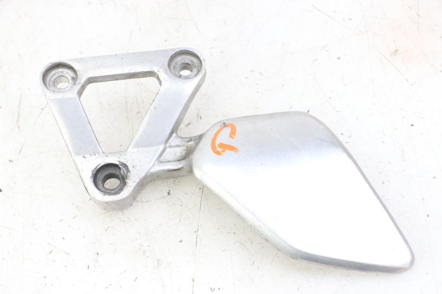 photo de LEFT FRONT FOOTREST BRACKET YAMAHA FZS FAZER 600 (2001 - 2003) - Main view