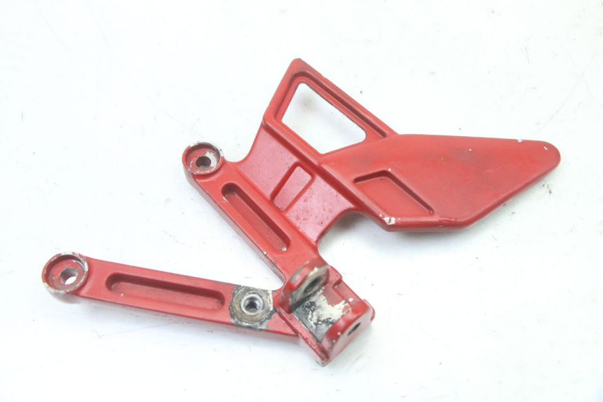 photo de FRONT LEFT FOOTREST MOUNT YAMAHA TZR 50 (2008 - 2016) - Main view