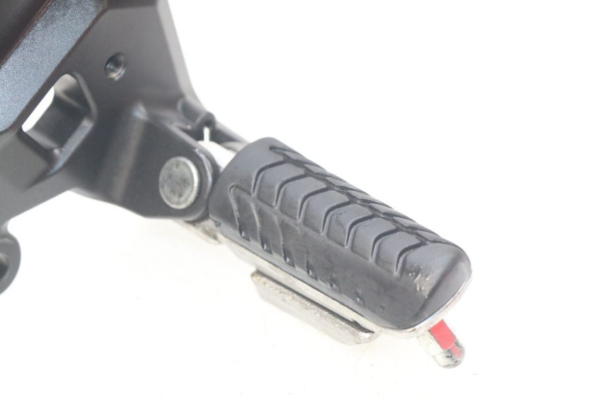 photo de FRONT LEFT FOOTREST MOUNT KAWASAKI Z 650 (2016 - 2019) - Component detail