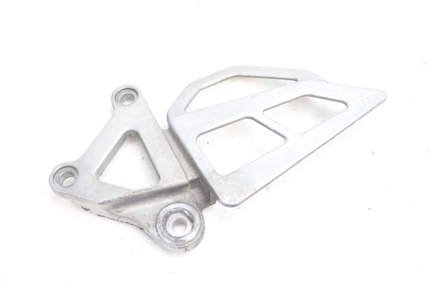 photo de FRONT LEFT FOOTREST MOUNT KAWASAKI ZX-6R ZX6R 600 (1995 - 1997) - Main view