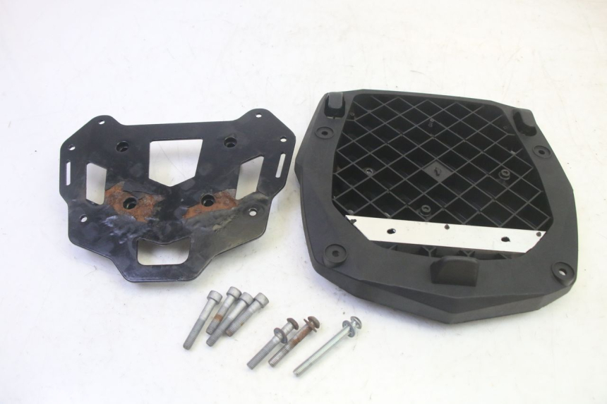 photo de PLATE TOP BOX PIAGGIO MP3 HPE 350 (2018 - 2020) - Main view