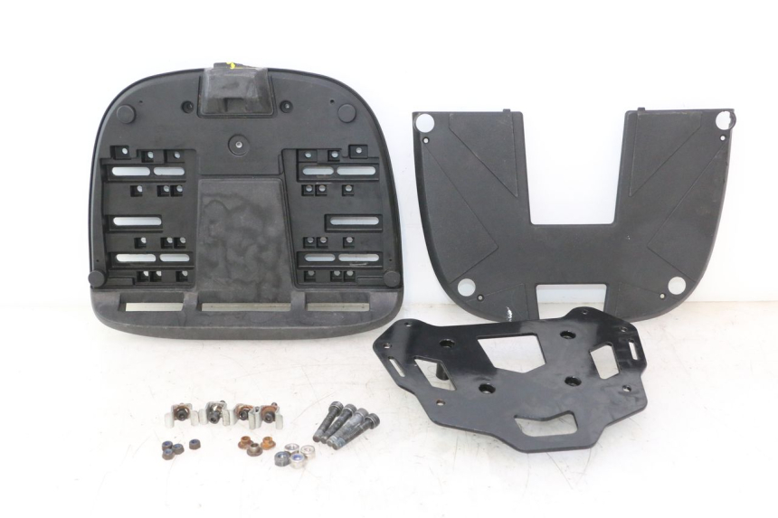 photo de PLATE TOP BOX PIAGGIO MP3 500 (2016 - 2018) - Main view