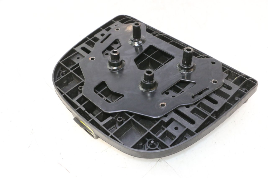 photo de PLATE TOP BOX PIAGGIO MP3 500 (2016 - 2018) - Component detail