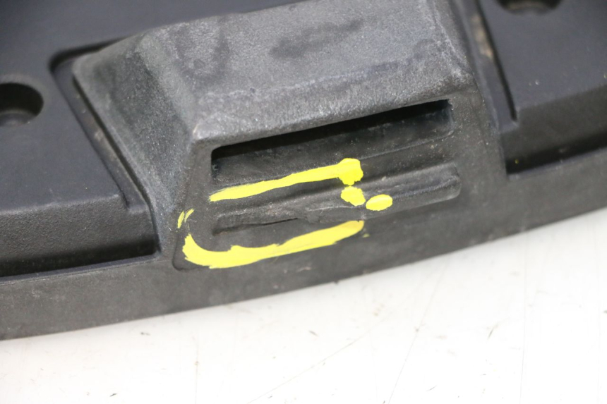 photo de PLATE TOP BOX PIAGGIO MP3 500 (2016 - 2018) - Distinctive features