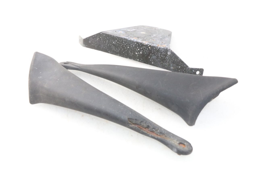 photo de PLATE TOP BOX PIAGGIO SKIPPER 125 (2000 - 2004) - Component detail