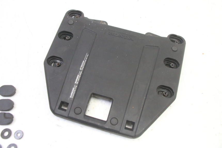photo de PLATE TOP BOX HONDA ST PAN EUROPEAN 1300 (2002 - 2013) - Alternative perspective