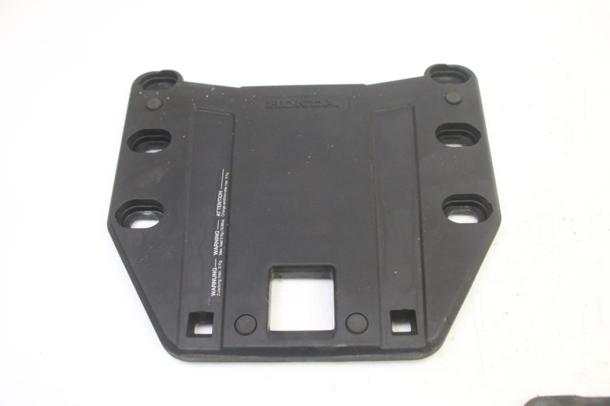 photo de PLATE TOP BOX HONDA ST PAN EUROPEAN 1300 (2002 - 2013) - Technical close-up