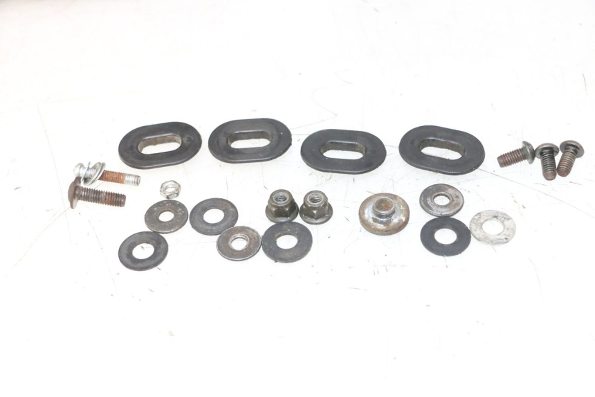 photo de PLATE TOP BOX HONDA XLV VARADERO 125 (2007 - 2012) - Additional view of the item