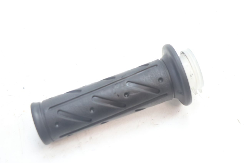photo de THROTTLE GRIP KYMCO AGILITY 4T 50 (2005 - 2018) - Zoom on usage condition