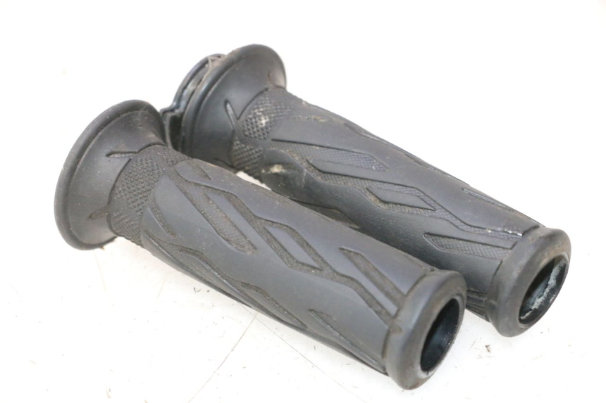 photo de THROTTLE GRIP KYMCO AGILITY CITY 16P 125 (2015 - 2024) - Main view