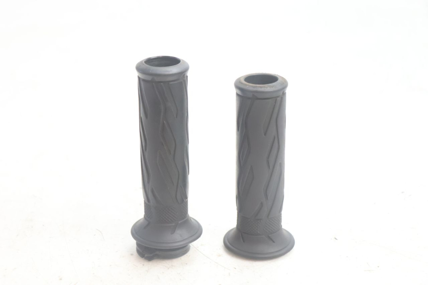 photo de THROTTLE GRIP KYMCO AGILITY CITY 2T 50 (2008 - 2016) - Technical close-up