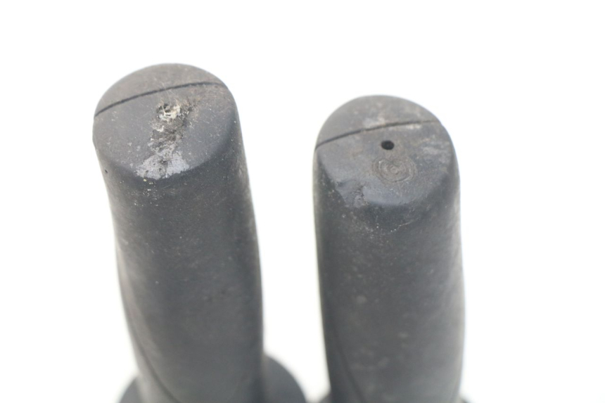 photo de THROTTLE GRIP PGO BIG MAX 50 (2001 - 2009) - Zoom on usage condition