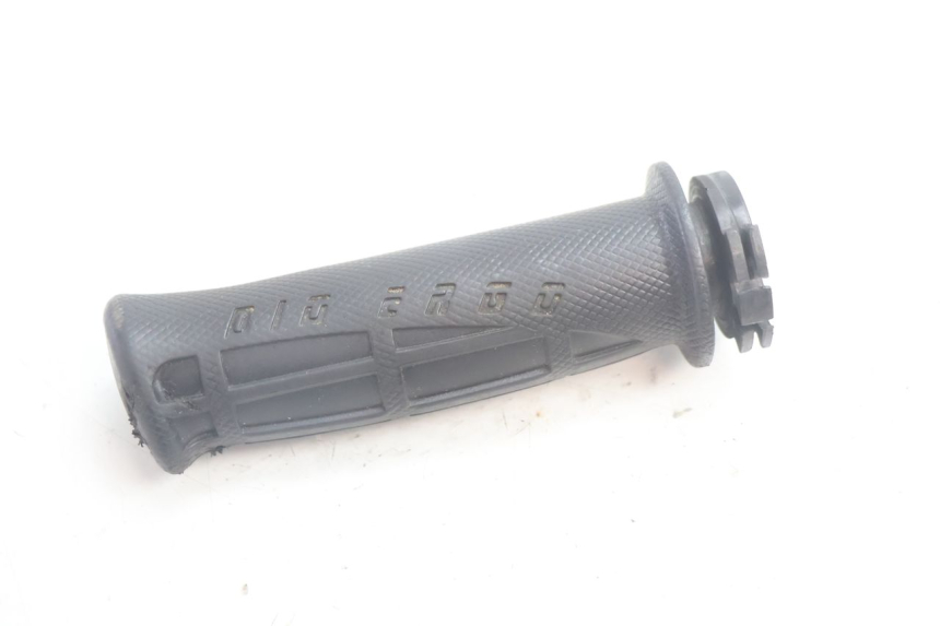 photo de THROTTLE GRIP YAMAHA BW'S BWS 125 (2010 - 2013) - Zoom on usage condition