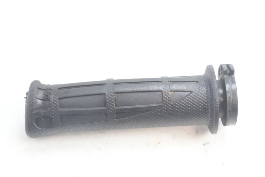 photo de THROTTLE GRIP YAMAHA BW'S BWS 125 (2010 - 2013) - Alternative perspective