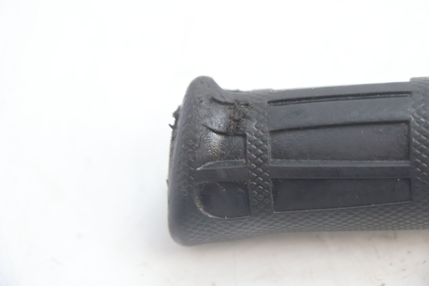 photo de THROTTLE GRIP YAMAHA BW'S BWS 125 (2010 - 2013) - Technical close-up