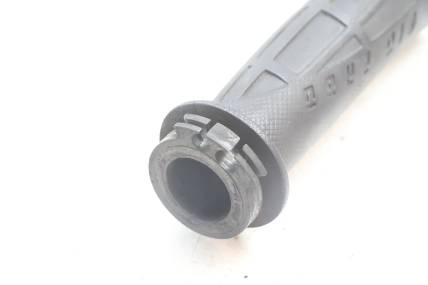 photo de THROTTLE GRIP YAMAHA BW'S BWS 125 (2010 - 2013) - Component detail