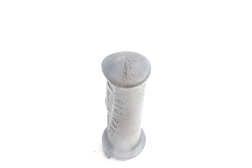photo de THROTTLE GRIP YAMAHA BW'S BWS 125 (2010 - 2013) - Technical close-up