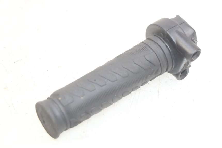 photo de THROTTLE GRIP YAMAHA BW'S EASY 50 (2013 - 2016) - Zoom on usage condition