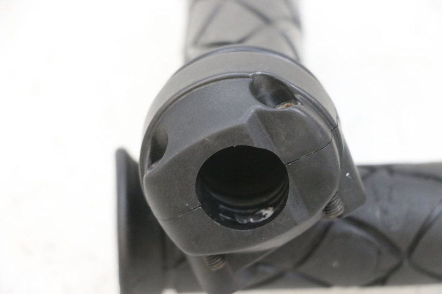 photo de THROTTLE GRIP YAMAHA BW'S EASY 50 (2013 - 2016) - Zoom on usage condition