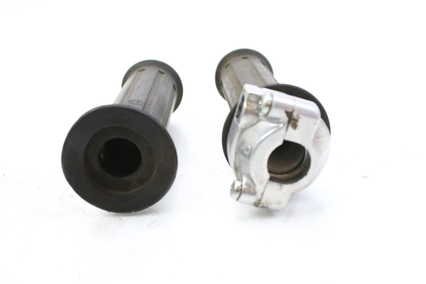 photo de THROTTLE GRIP SUZUKI CP 80 (1985 - 1996) - Component detail