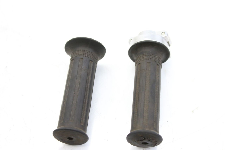 photo de THROTTLE GRIP SUZUKI CP 80 (1985 - 1996) - Alternative perspective