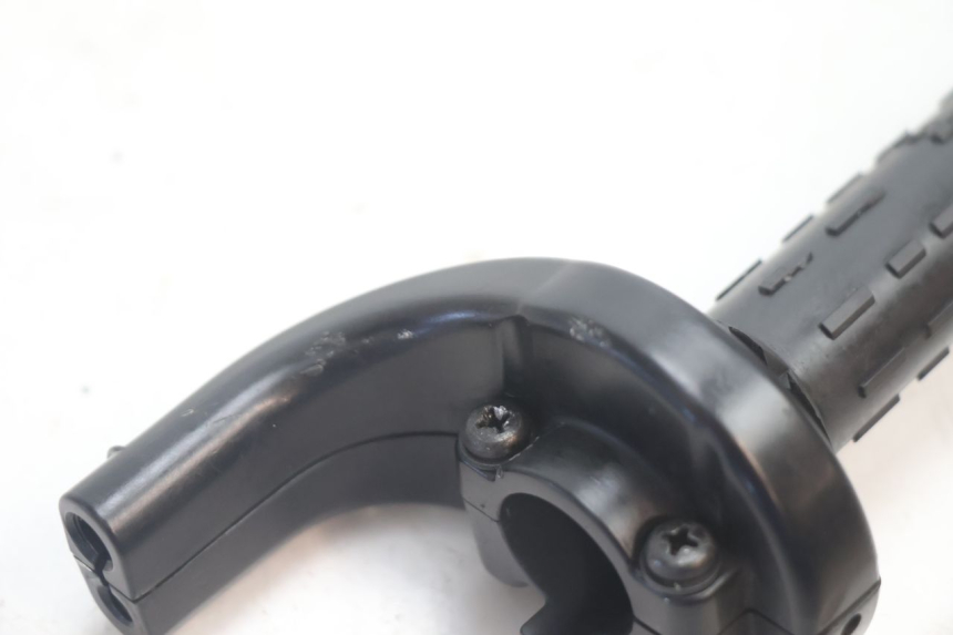 photo de THROTTLE GRIP HONDA CRF CR-F 125 (2020 - 2021) - Zoom on usage condition