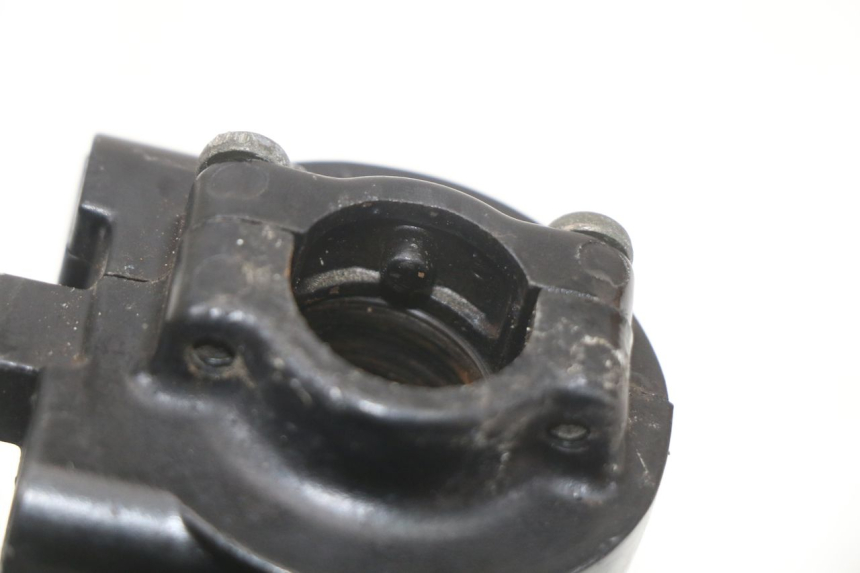 photo de THROTTLE GRIP YAMAHA CYGNUS X 125 (2004 - 2007) - Zoom on usage condition