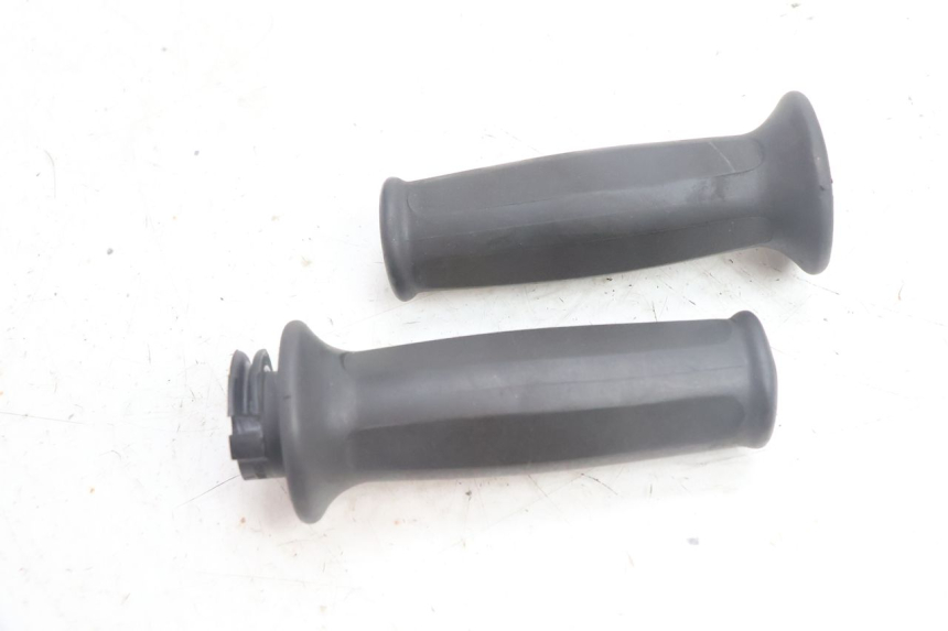 photo de THROTTLE GRIP MBK DAKOTA 50 (2003 - 2008) - Component detail