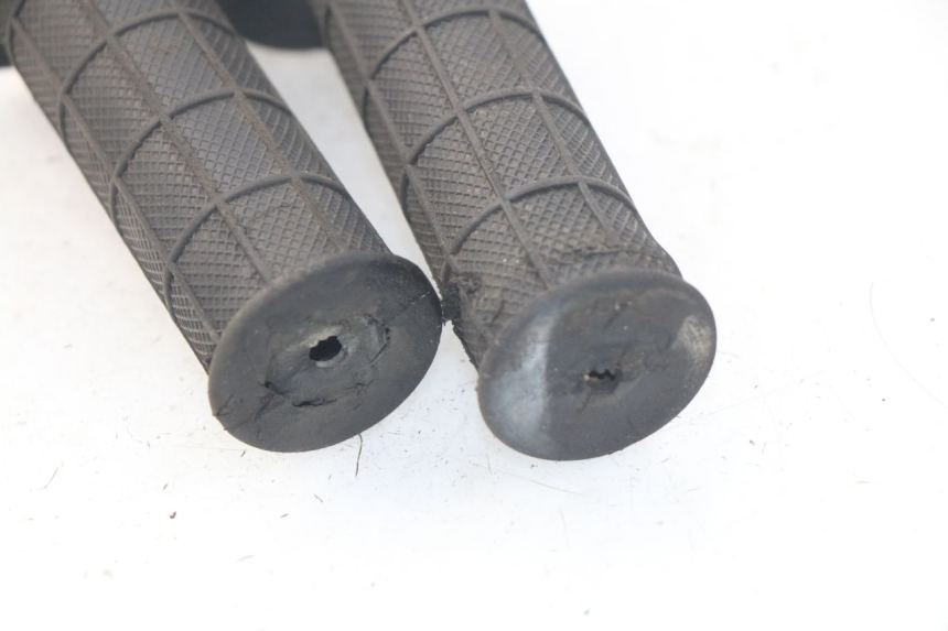 photo de THROTTLE GRIP LIFAN DIRTBIKE 50 - Alternative perspective