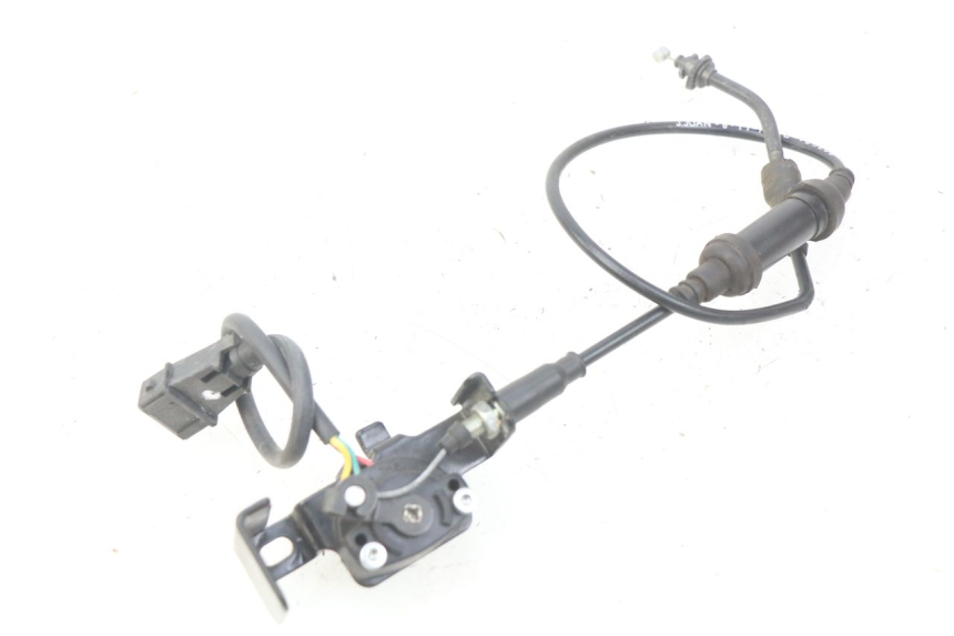 photo de THROTTLE GRIP PEUGEOT E-VIVACITY 1 (2012 - 2018) - Main view