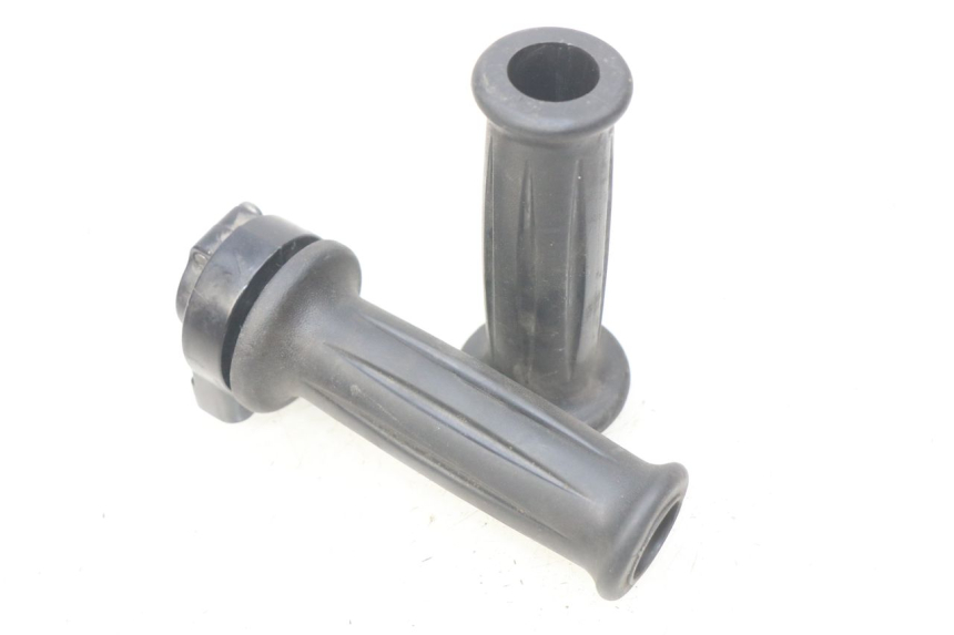 photo de THROTTLE GRIP YAMAHA D'ELIGHT DELIGHT 115 (2013 - 2017) - Main view