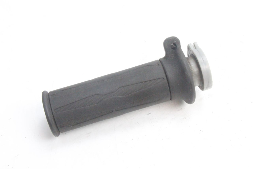 photo de THROTTLE GRIP KAWASAKI ER-6 ER6 F ABS 650 (2012 - 2016) - Zoom on usage condition