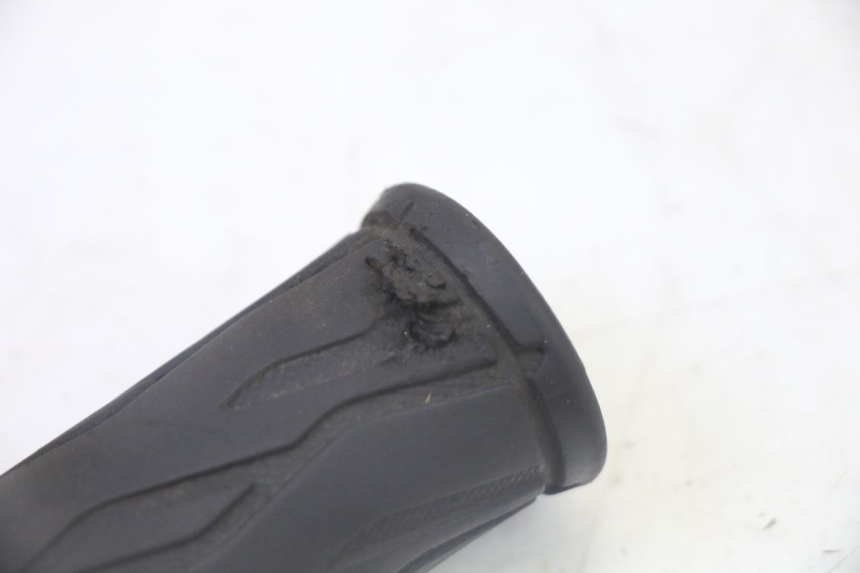 photo de THROTTLE GRIP STAHO FH 50 (2018 - 2019) - Zoom on usage condition