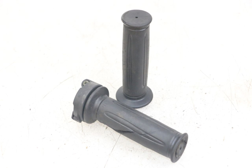 photo de THROTTLE GRIP SYM FIDDLE 3 III 125 (2014 - 2020) - Main view