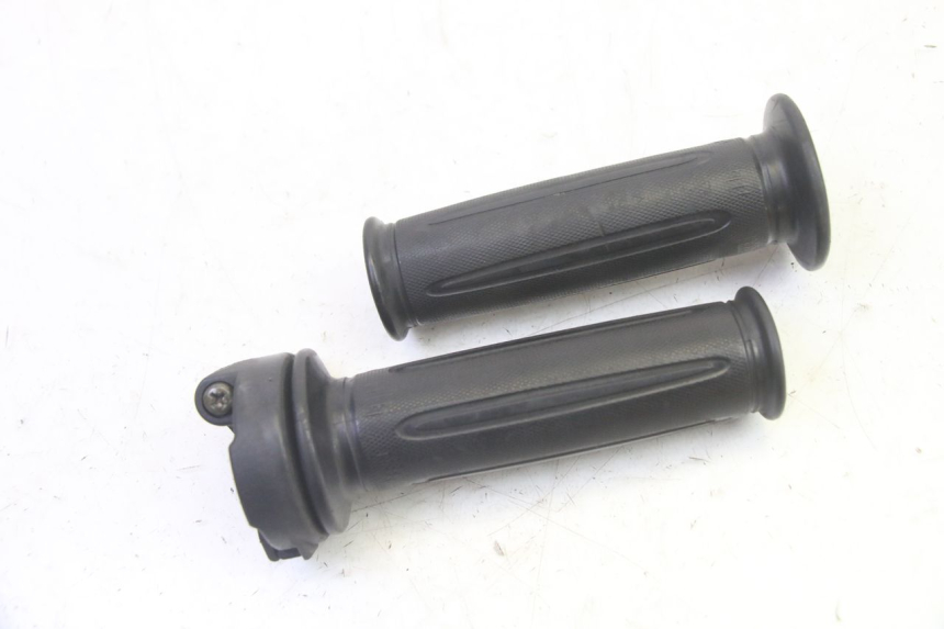 photo de THROTTLE GRIP SYM FIDDLE 3 III 125 (2014 - 2020) - Main view